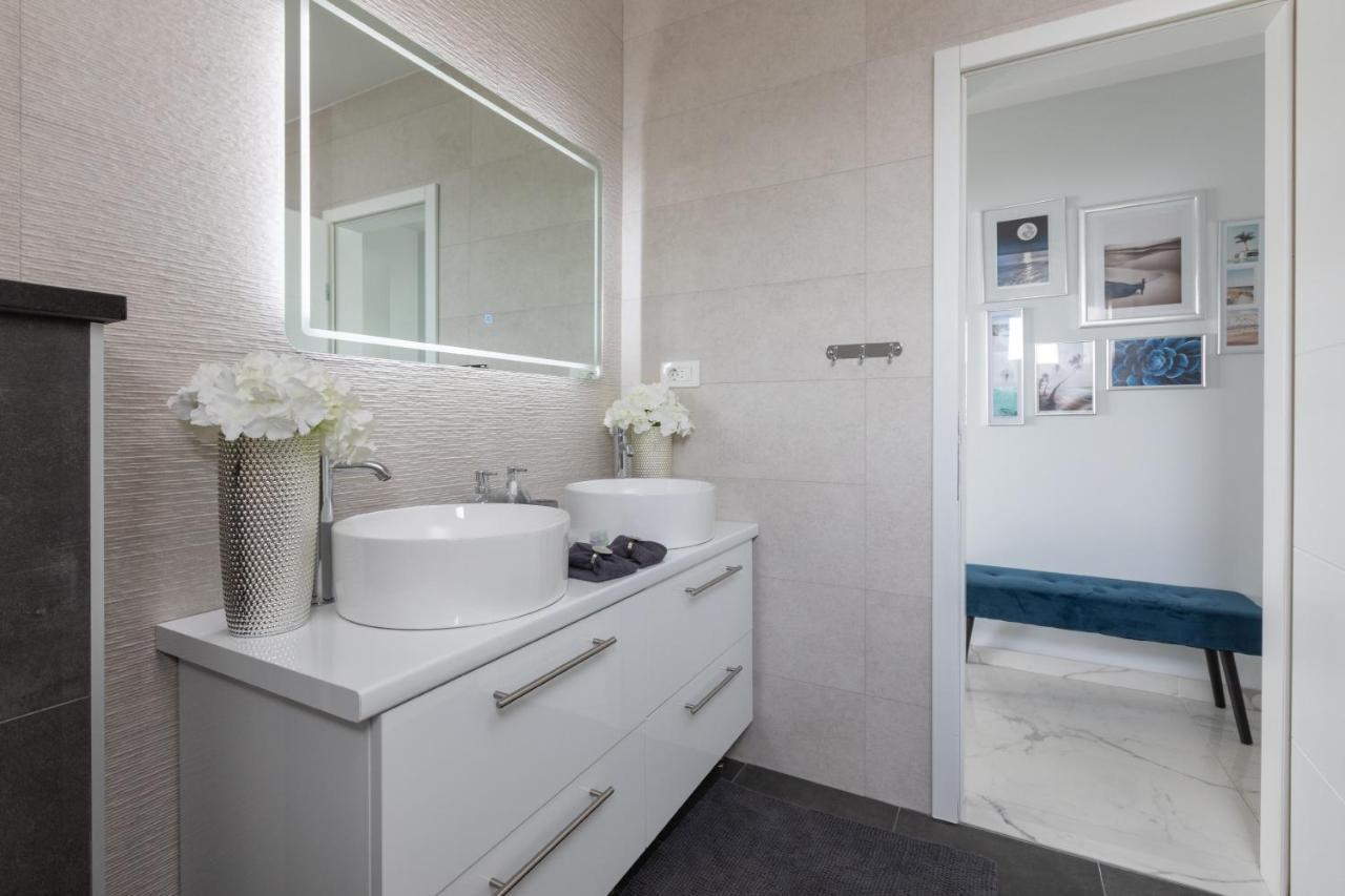 Luxury Holiday Home Dioniz Podgora Oda fotoğraf